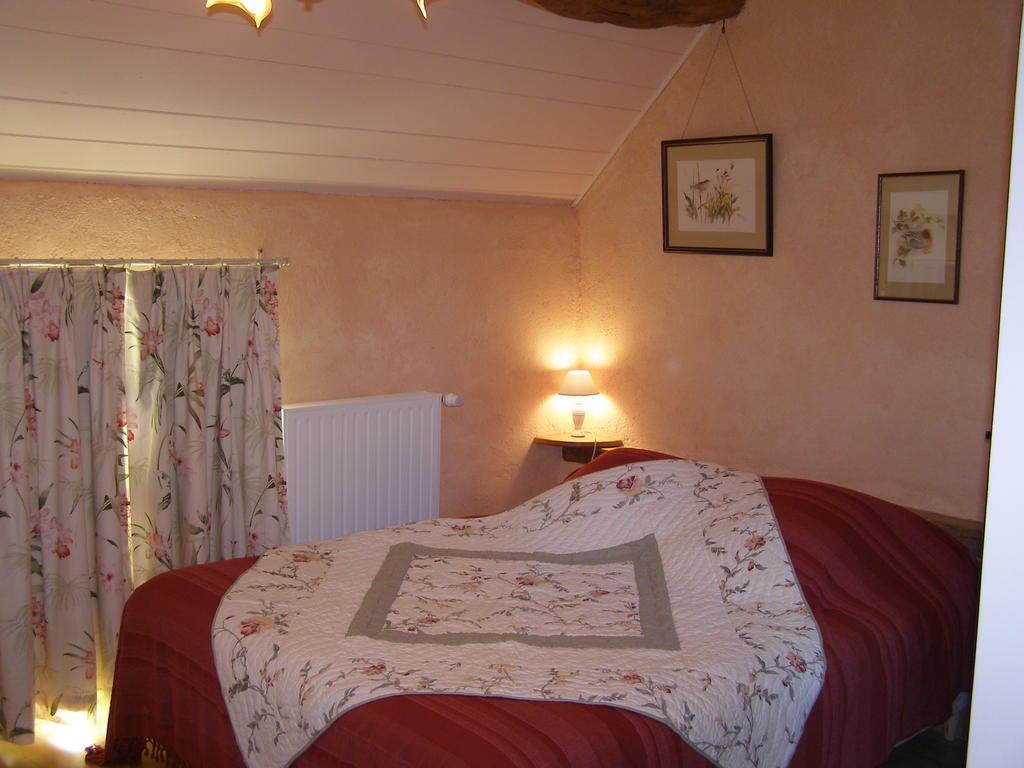 Gite Des Hortillonnages Camon  Kamer foto